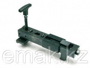 Clamp for attaching to DBC series T-rails